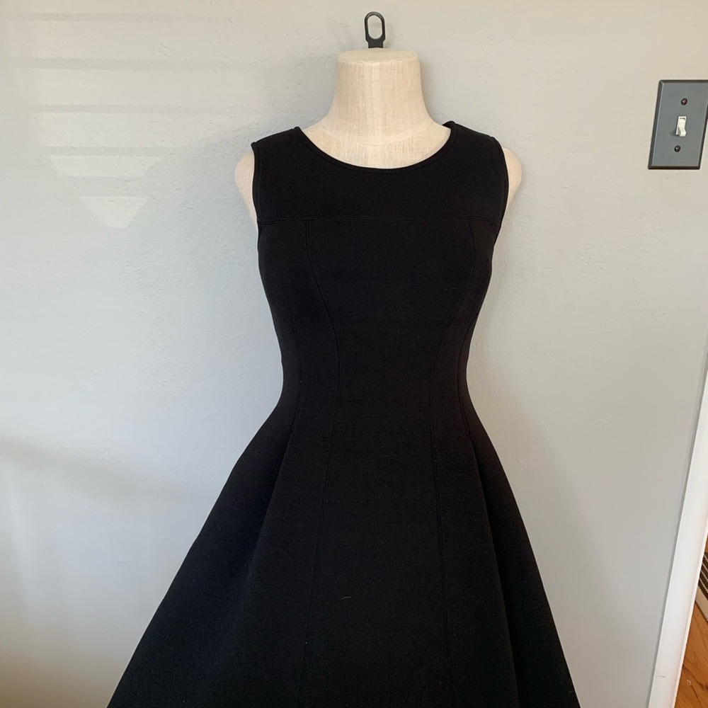 Elegant Black Sleeveless Dress